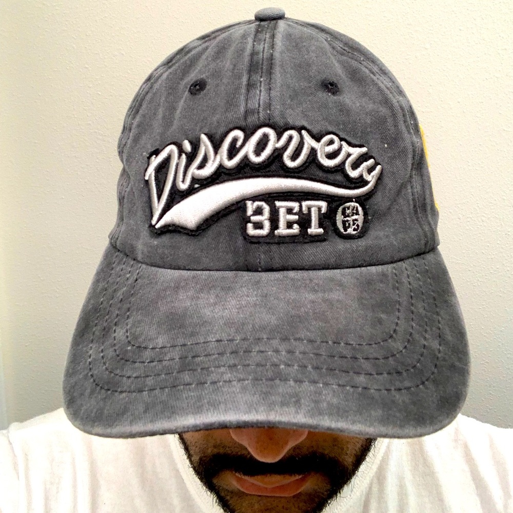 Discovery Bet one size fits all baseball cap!